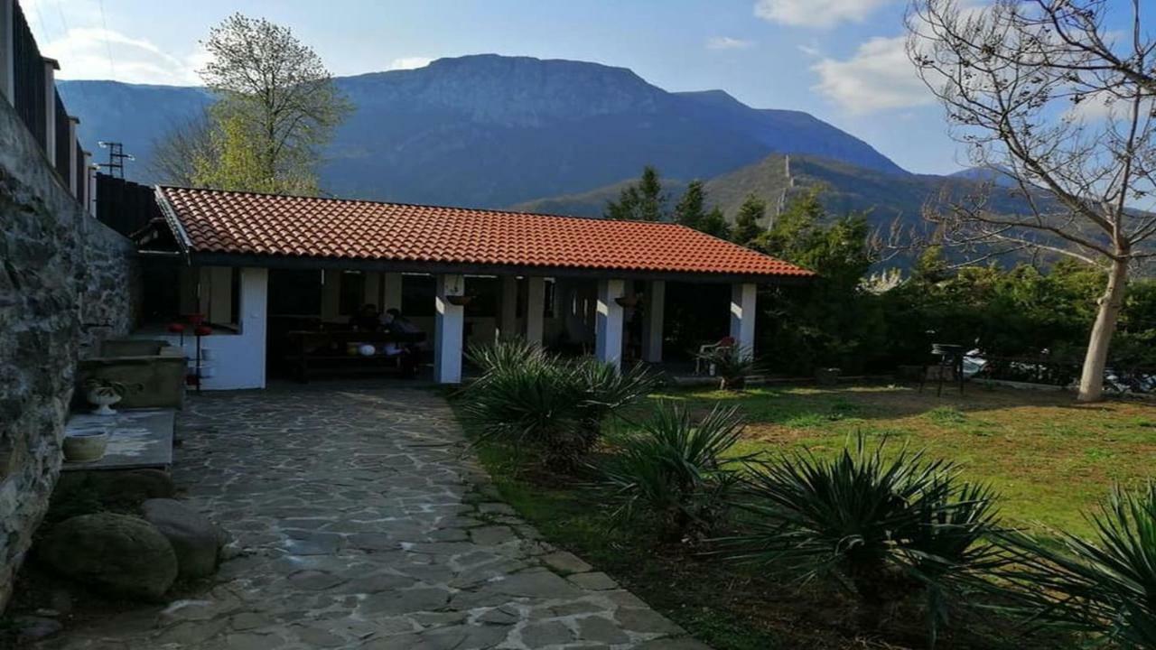 Къща За Гости "Мечта" Lyutibrod Exterior photo